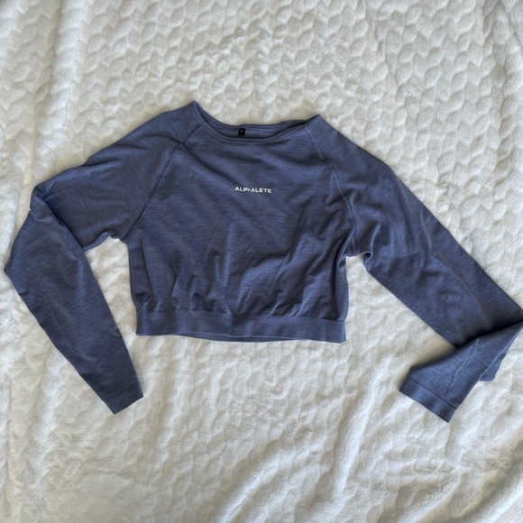 Alphalete Athletics - Picture 3 of 5